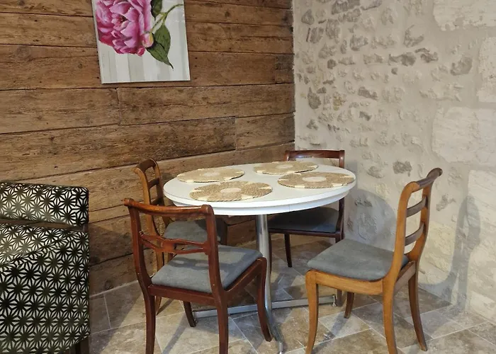 Le 23 Maison Silva Apartment *